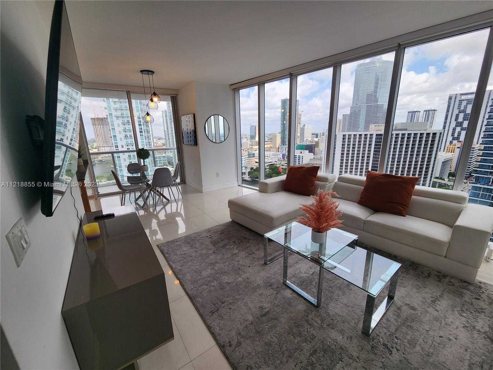 photo 3: 485 Brickell Ave Unit 2504, Miami FL 33131