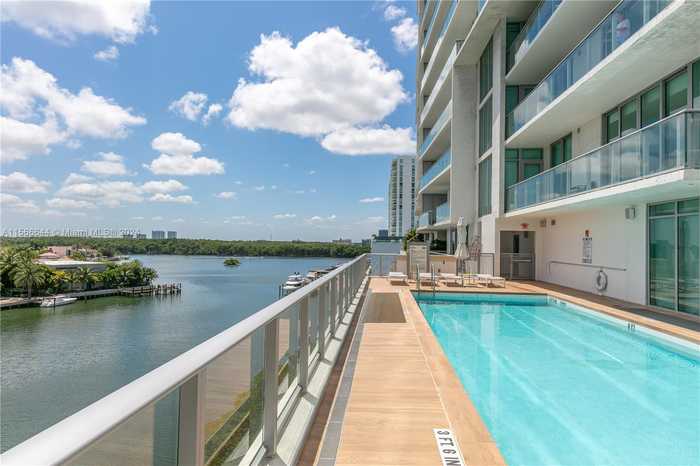 photo 2: 330 Sunny Isles Blvd Unit 5-1103, Sunny Isles Beach FL 33160