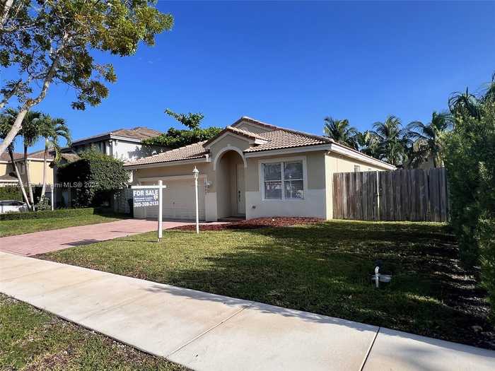 photo 2: 16605 SW 68th Ter, Miami FL 33193