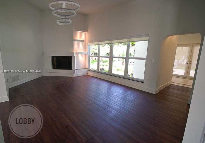 photo 2: 8540 SW 122nd St, Miami FL 33156