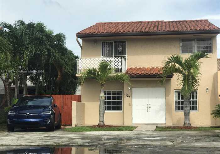 photo 1: 1125 SW 117th Ct Unit 9-C-I, Miami FL 33184