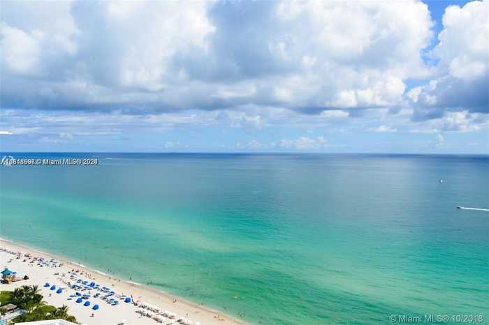 photo 2: 17201 Collins Ave Unit 2507, Sunny Isles Beach FL 33160