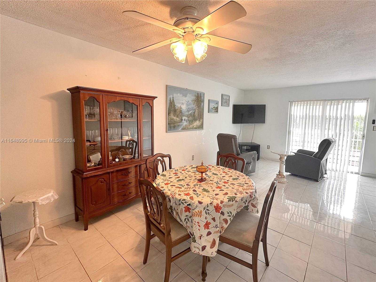 photo 3: 16790 NE 14th Ave Unit 312, Miami FL 33162