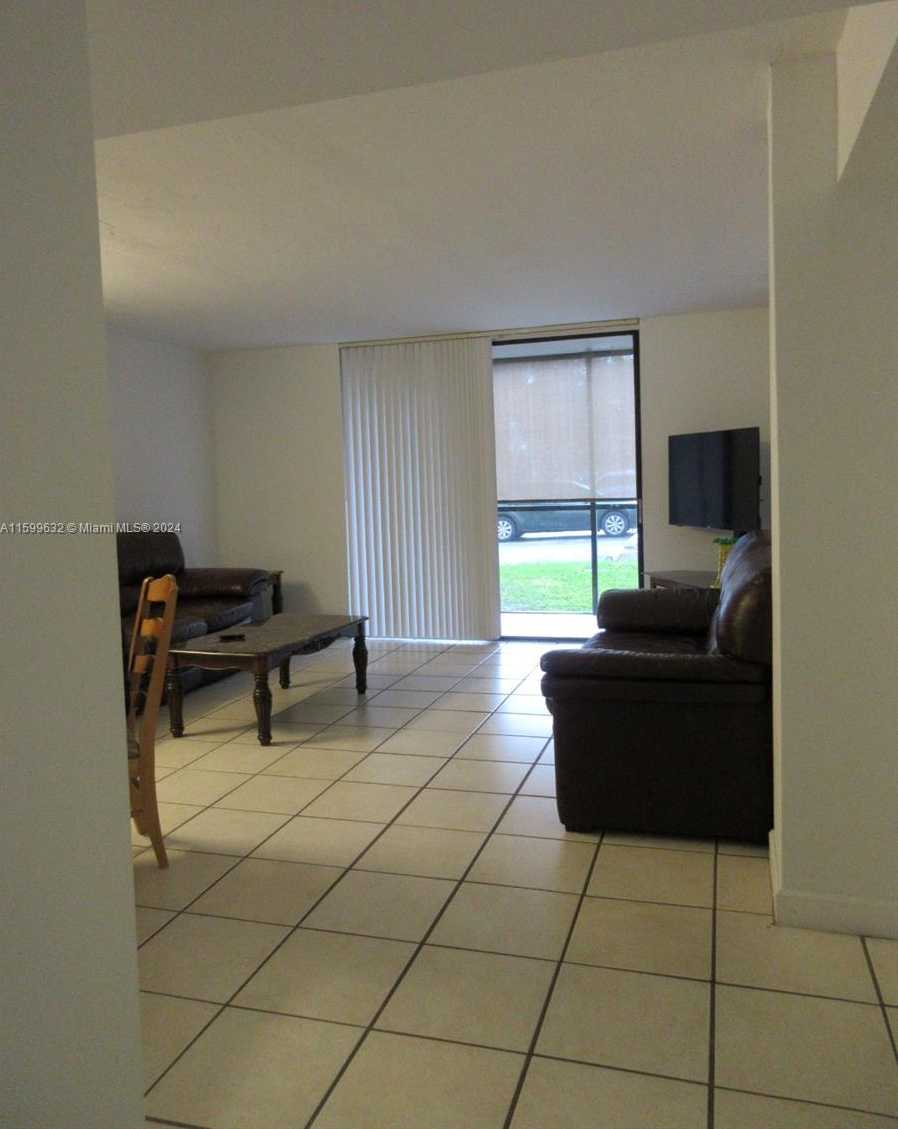 photo 3: 8650 SW 133rd Ave Rd Unit 121, Miami FL 33183