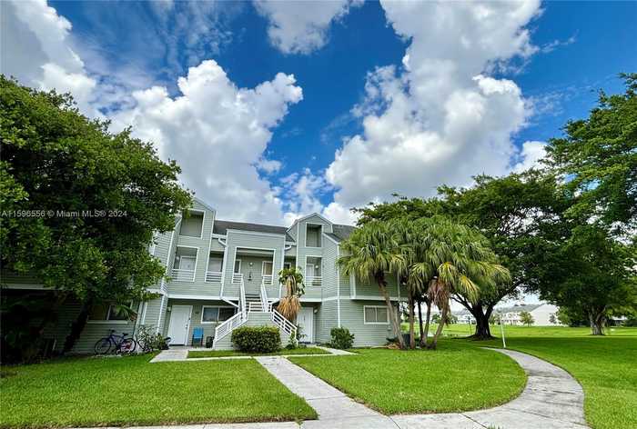 photo 1: 3465 NW 44th St Unit 105, Oakland Park FL 33309