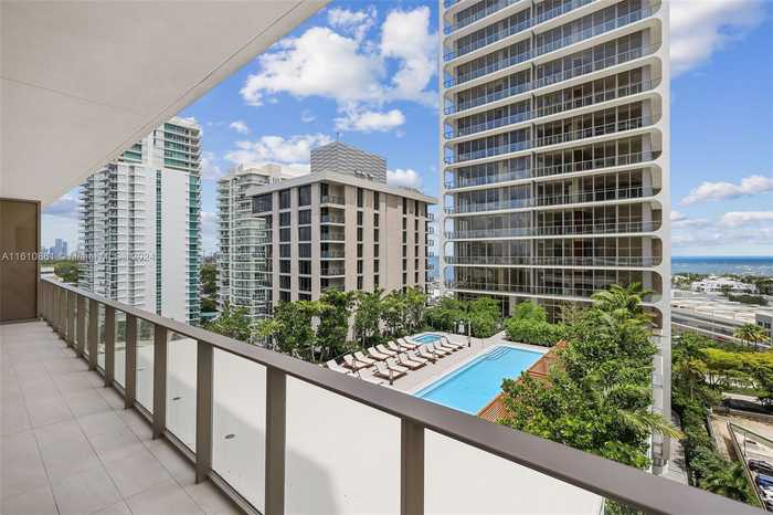 photo 1: 2678 Tigertail Unit 1011, Coconut Grove FL 33133