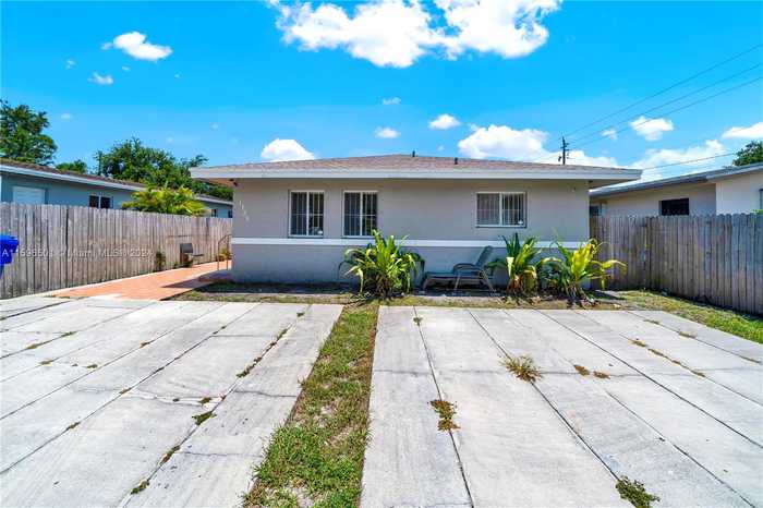 photo 2: 1786 - 1788 NW 47th Ter, Miami FL 33142