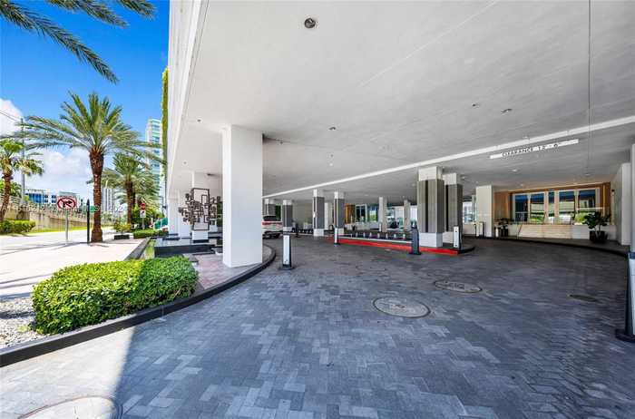 photo 65: 400 Sunny Isles Blvd Unit 1704, Sunny Isles Beach FL 33160