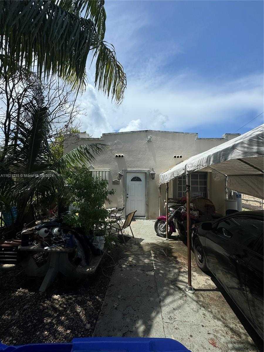 photo 2: 2235 NW 35th St, Miami FL 33142