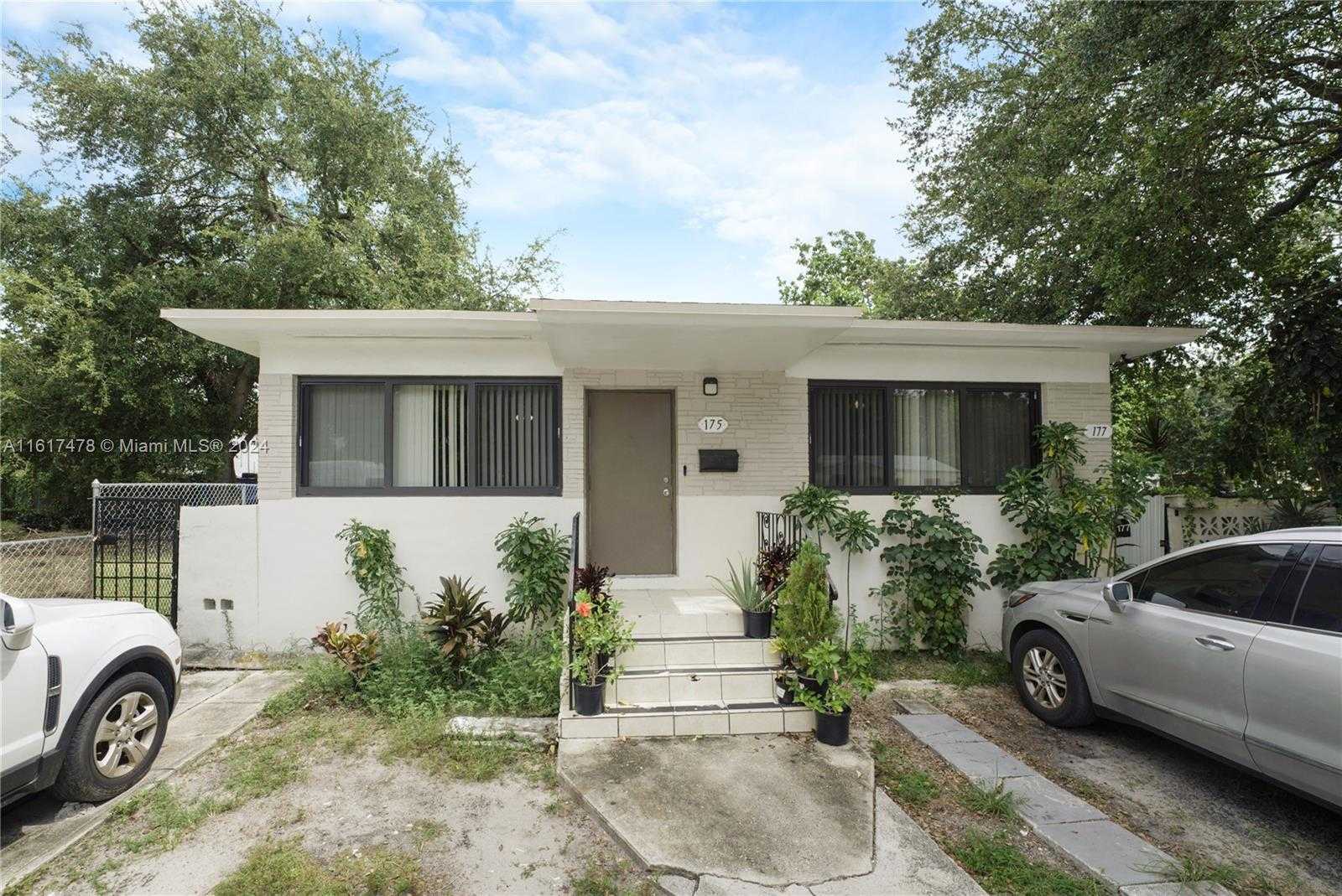 photo 1: 175 NW 68th St, Miami FL 33150