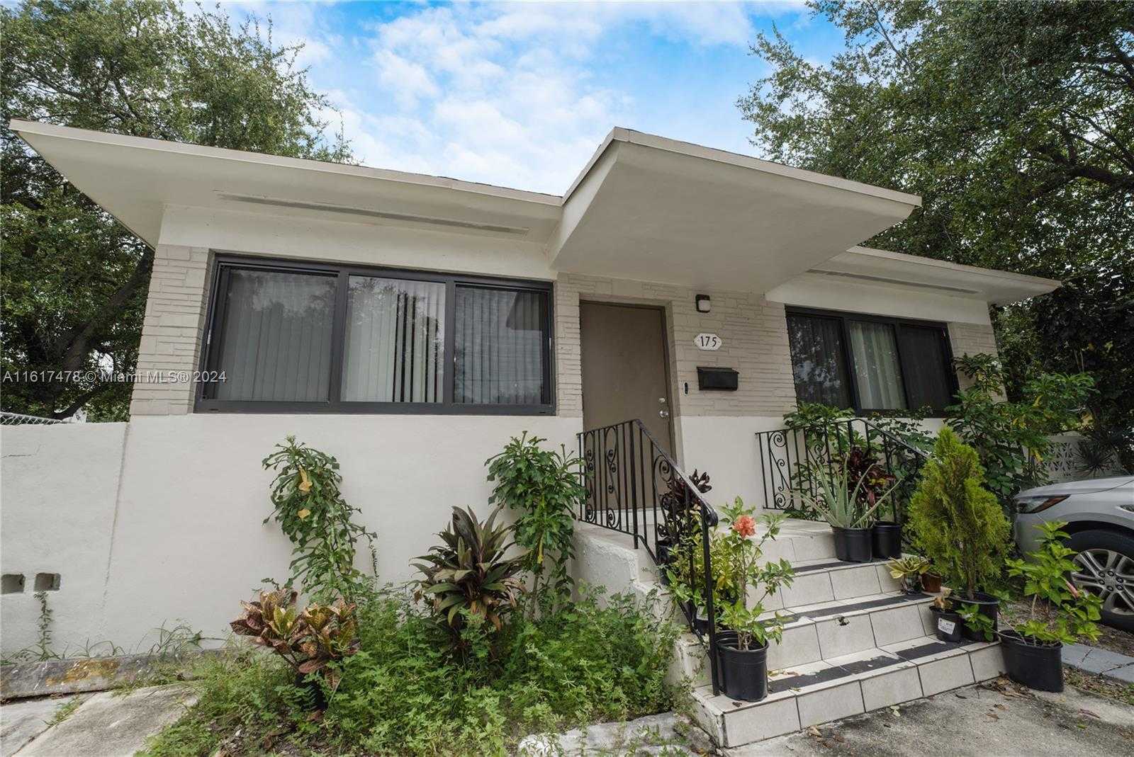 photo 2: 175 NW 68th St, Miami FL 33150