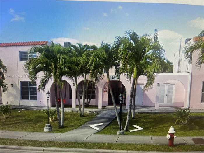 photo 1: 1255 W 53rd St Unit 324, Hialeah FL 33012