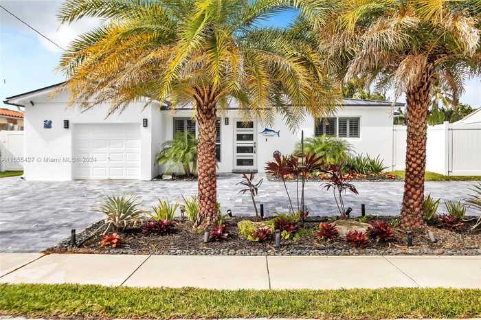 photo 1: 1113 Tangelo Isle, Fort Lauderdale FL 33315