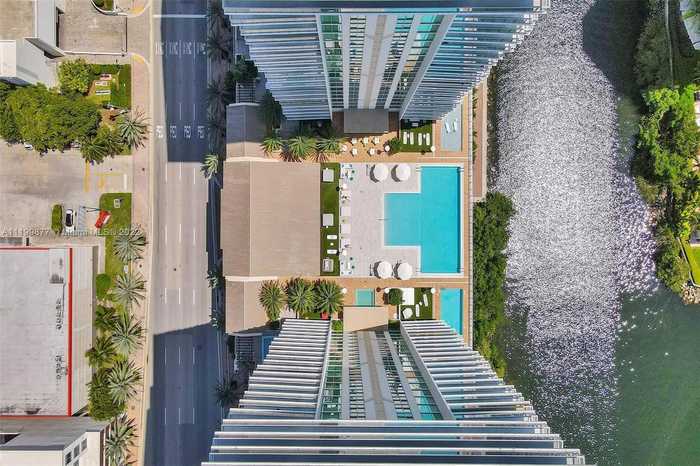 photo 2: Unit 4-608, Sunny Isles Beach FL 33160