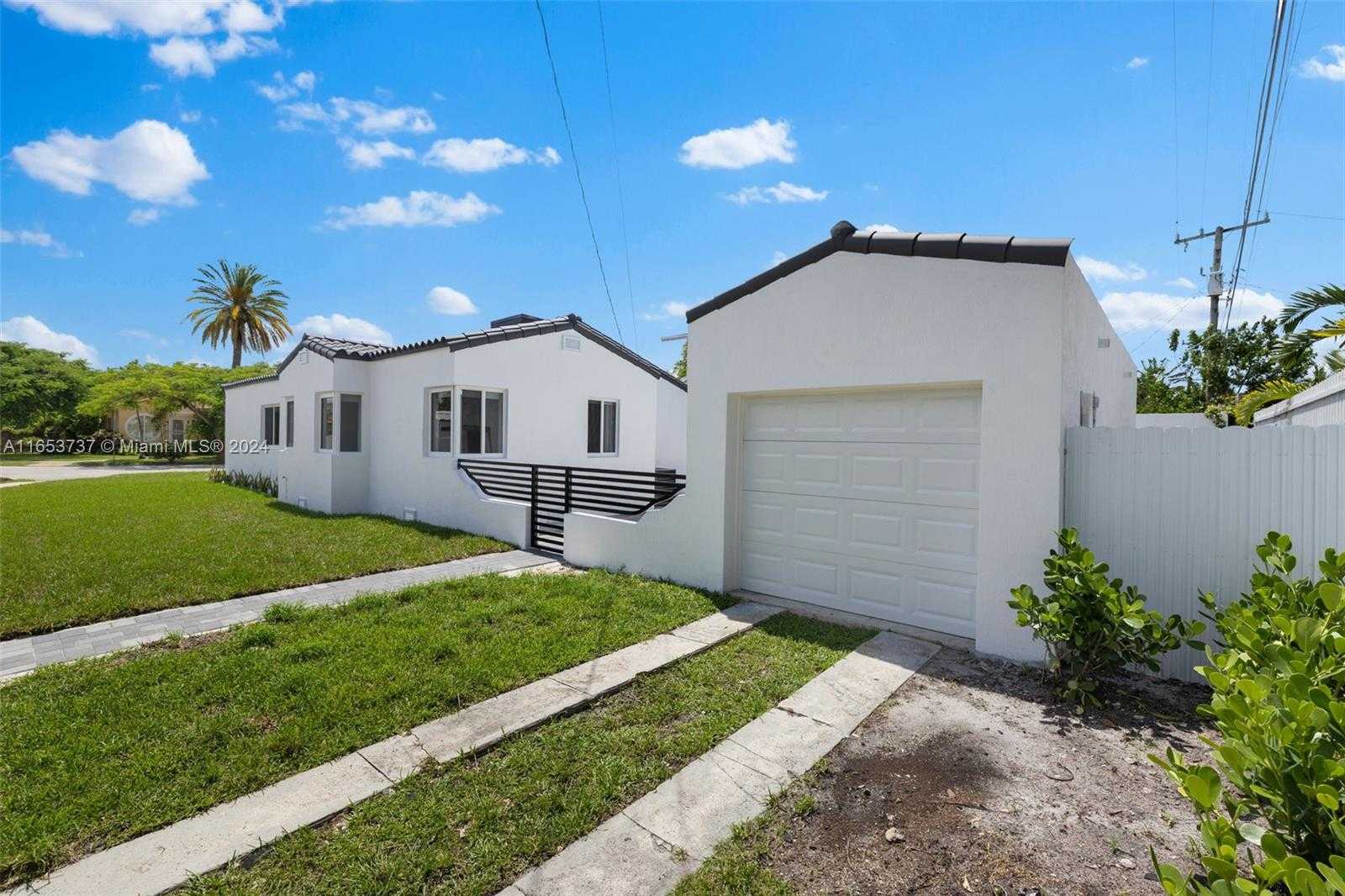 photo 3: 2101 SW 16th Ter, Miami FL 33145