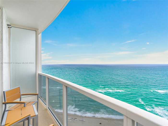 photo 2: 18001 Collins Ave Unit 2611, Sunny Isles Beach FL 33160