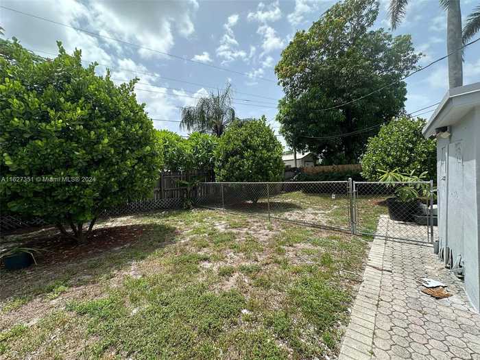 photo 13: 2161 SW 36th Ter, Fort Lauderdale FL 33312