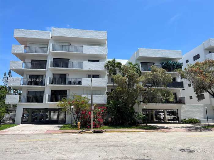 photo 2: 8255 Abbott Ave Unit 403, Miami Beach FL 33141