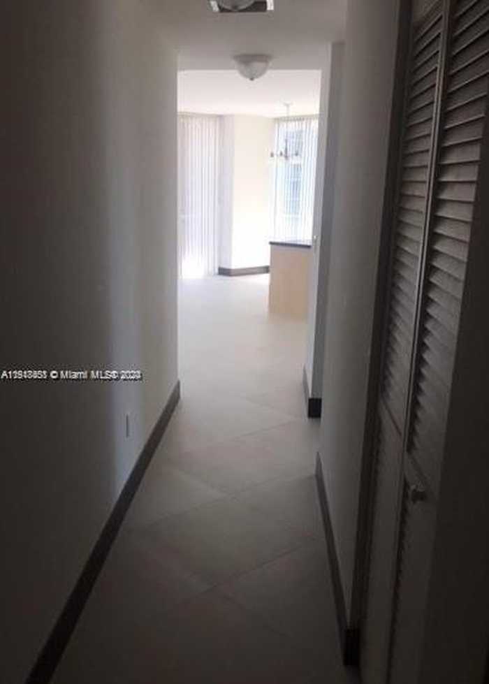 photo 2: 79 SW 12th St Unit 1606-S, Miami FL 33130