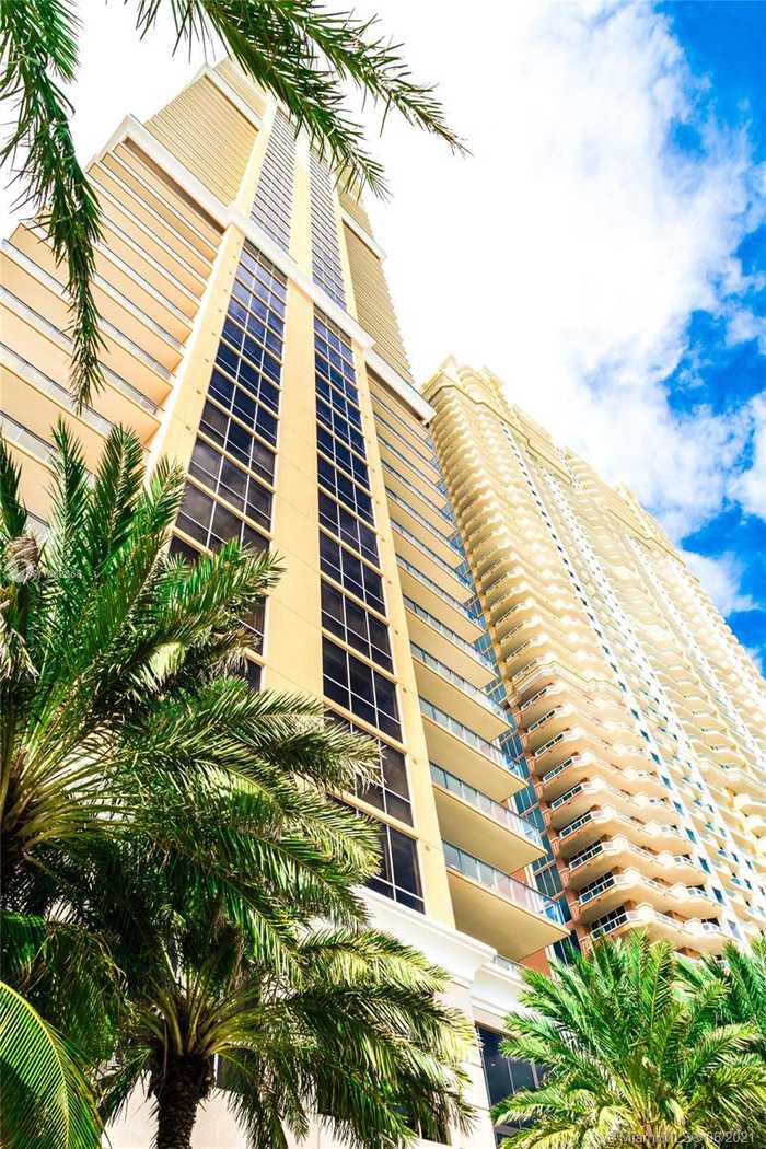 photo 1: 17749 Collins Ave Unit 1402, Sunny Isles Beach FL 33160