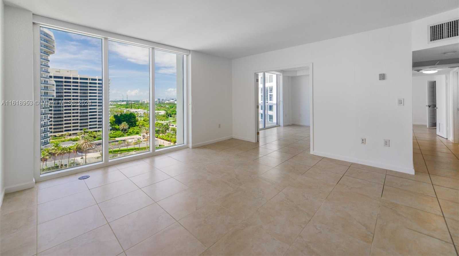 photo 2: 10275 Collins Ave Unit 1117, Bal Harbour FL 33154