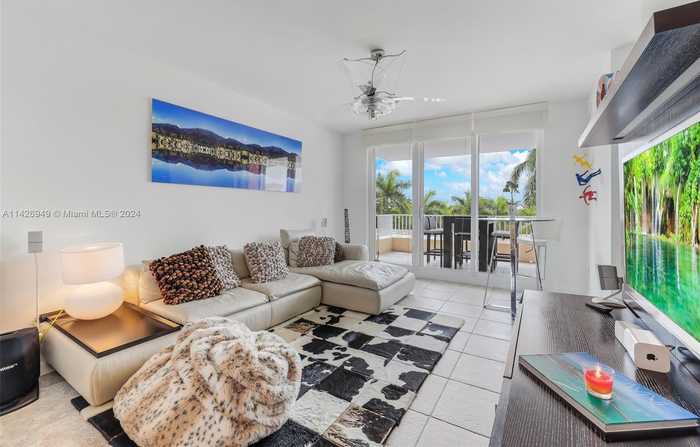 photo 2: 789 Crandon Blvd Unit 403, Key Biscayne FL 33149