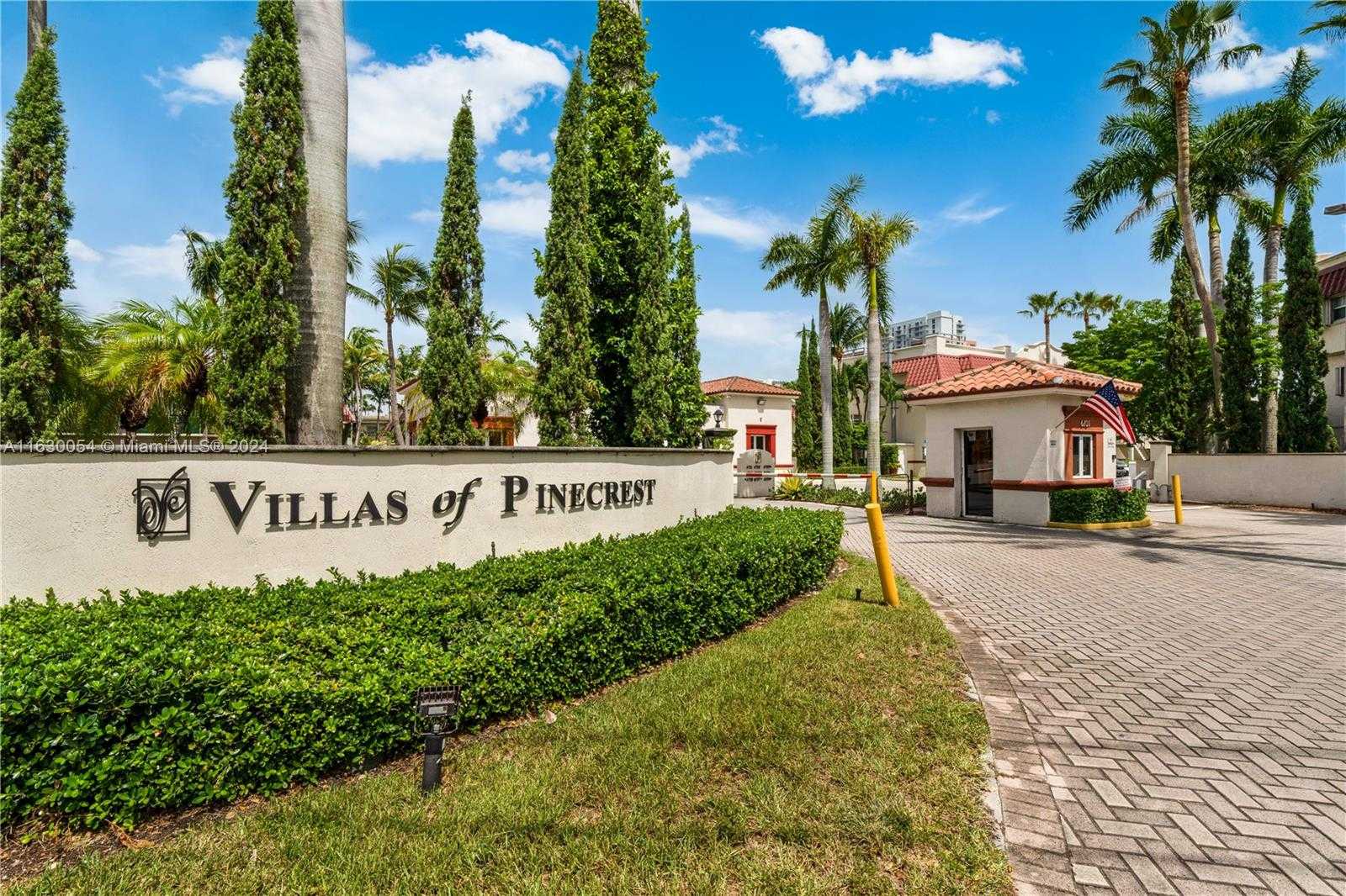 photo 1: 8650 SW 67th Ave Unit 1038, Pinecrest FL 33156