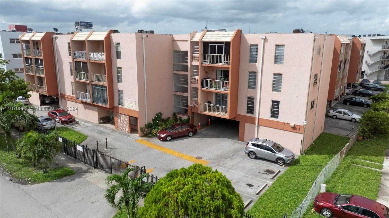 photo 1: 6130 W 19th Ave Unit 101, Hialeah FL 33012