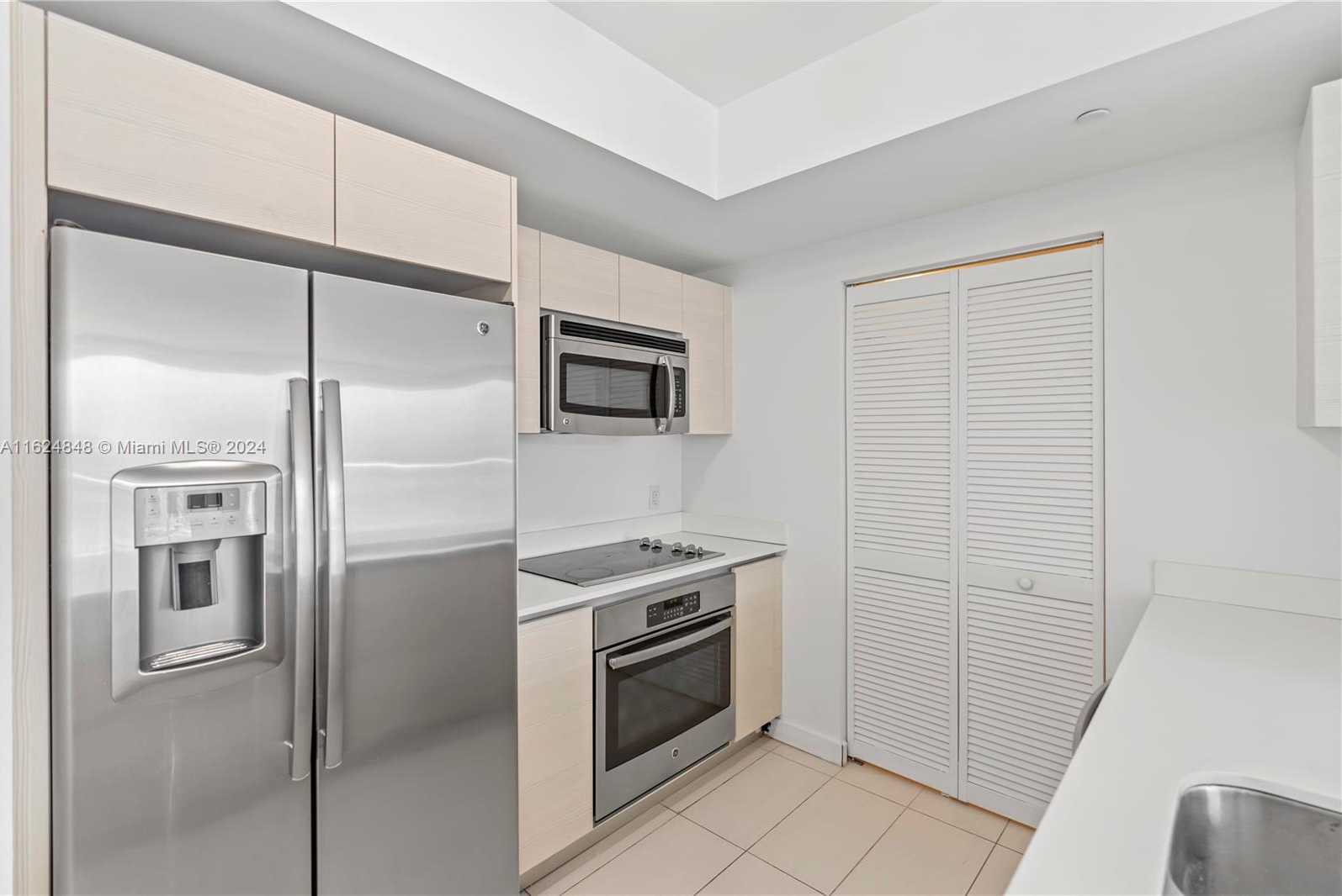 photo 3: 4250 Biscayne Blvd Unit 1018, Miami FL 33137