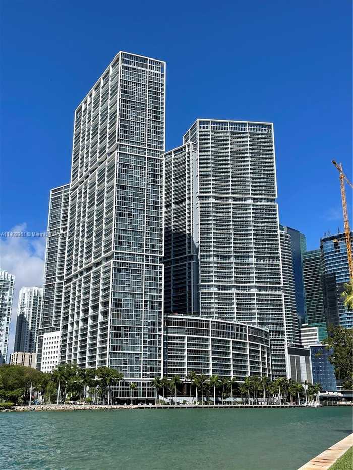 photo 1: 465 Brickell Ave Unit 819, Miami FL 33131