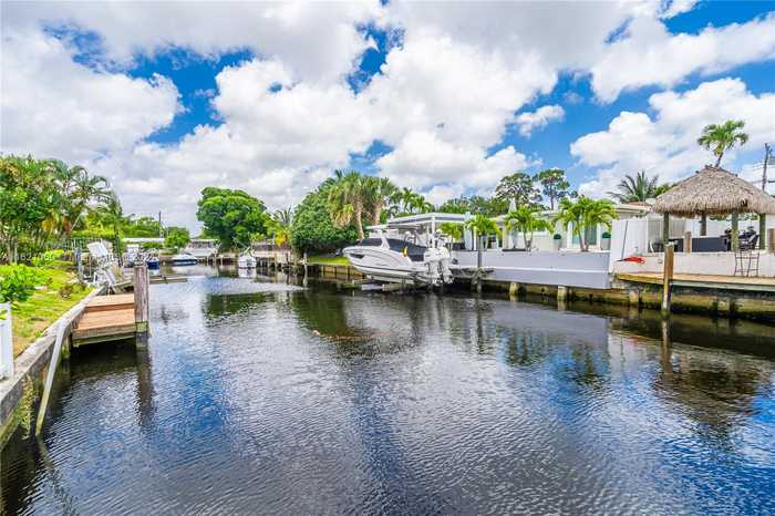 photo 33: 2430 Key Largo Lane, Fort Lauderdale FL 33312