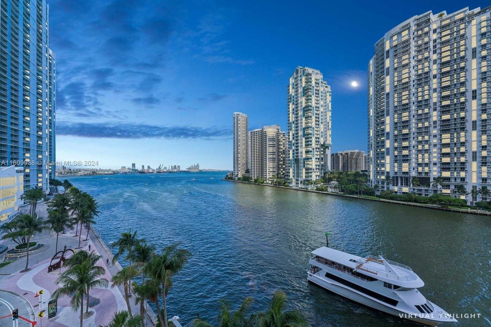 photo 1: 300 Biscayne Blvd Way Unit 601, Miami FL 33131