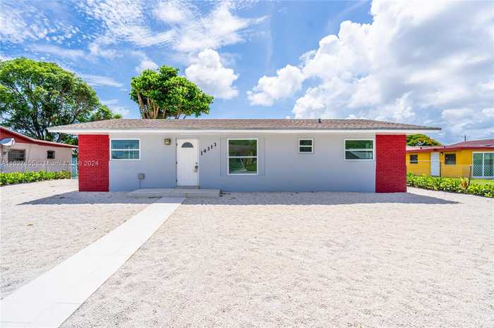 photo 1: 14313 SW 110th Ave, Miami FL 33176