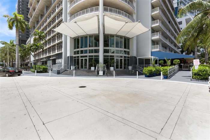 photo 53: 690 SW 1st Ct Unit PH124, Miami FL 33130