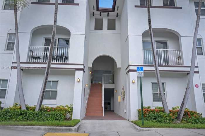 photo 2: 8850 NW 97th Ave Unit 208, Doral FL 33178