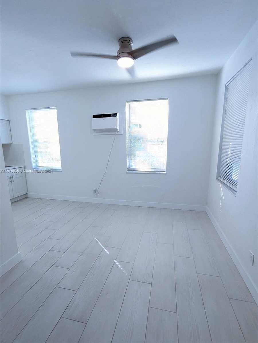 photo 2: 135 3rd St Unit 25, Miami Beach FL 33139