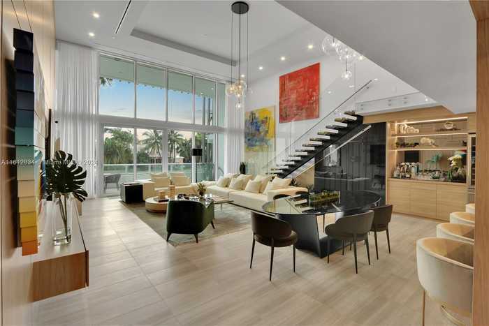 photo 1: 4701 N Meridian Ave Unit 222, Miami Beach FL 33140