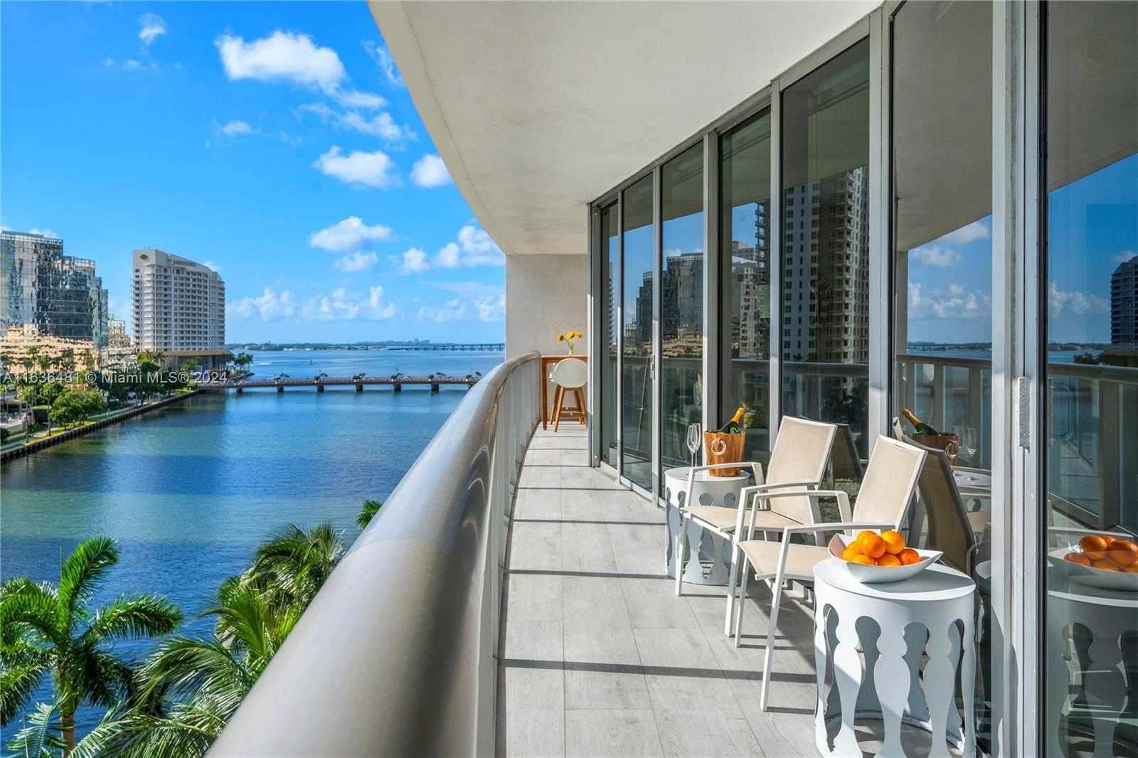 photo 1: 465 Brickell Ave Unit 718, Miami FL 33131