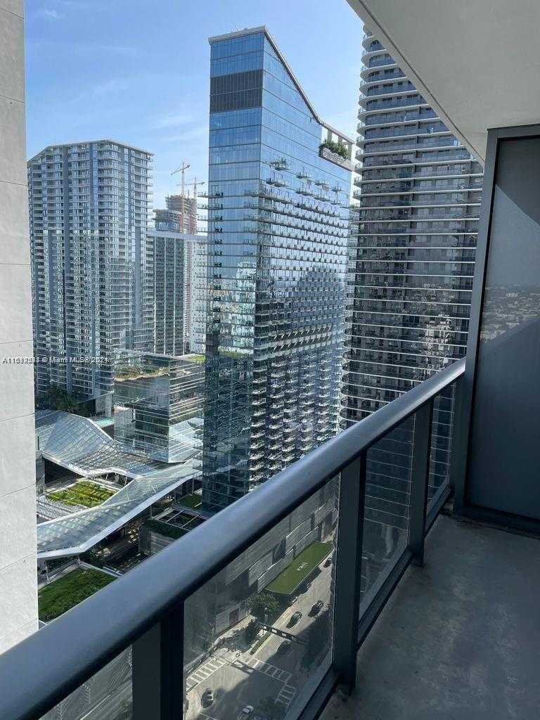 photo 1: 55 SW 9th St Unit 3209, Miami FL 33130