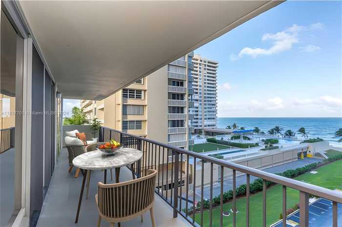 photo 2: 4280 Galt Ocean Dr Unit 4F, Fort Lauderdale FL 33308