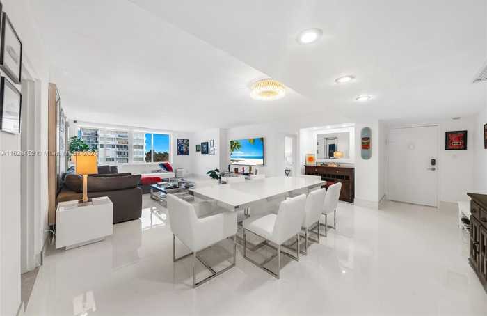 photo 2: 5401 Collins Ave Unit 334, Miami Beach FL 33140