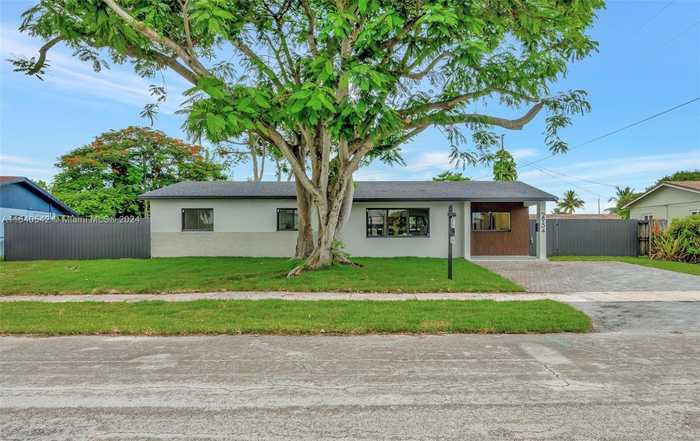 photo 2: 2954 SW 123rd Ave, Miami FL 33175