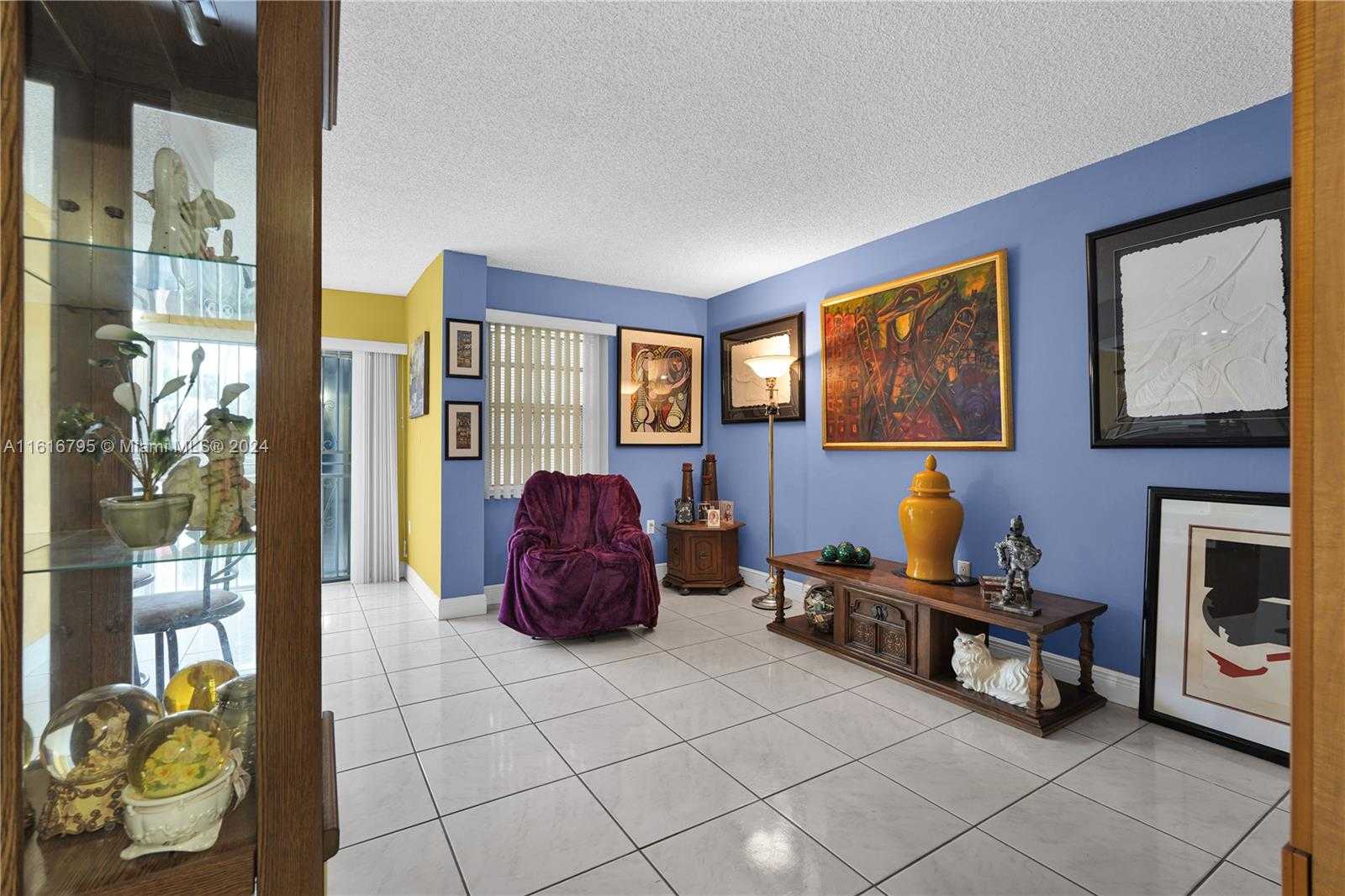 photo 3: 9301 SW 4th St Unit 114E, Miami FL 33174