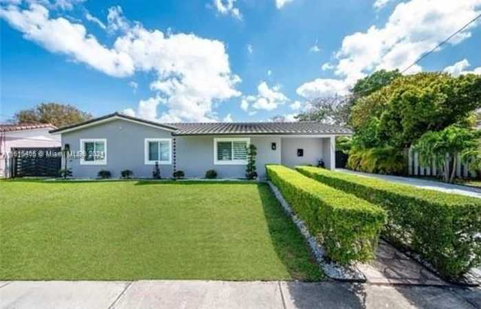 photo 2: 12334 SW 27th St, Miami FL 33175