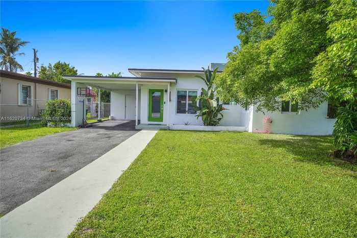 photo 18: 6411 SW 41st St, Miami FL 33155