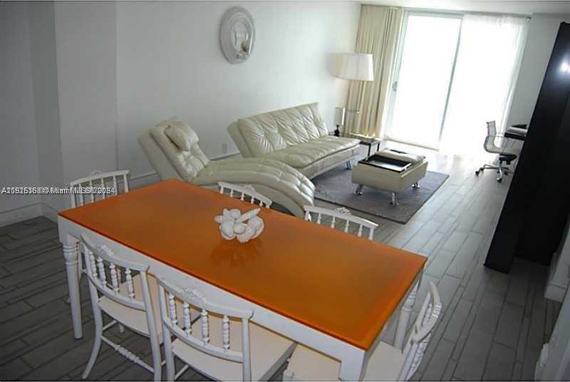 photo 3: 1100 W west ave Unit 916, Miami Beach FL 33139