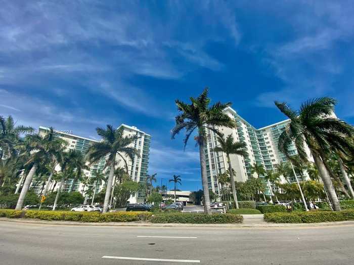 photo 2: 3801 S Ocean Dr Unit 11F, Hollywood FL 33019