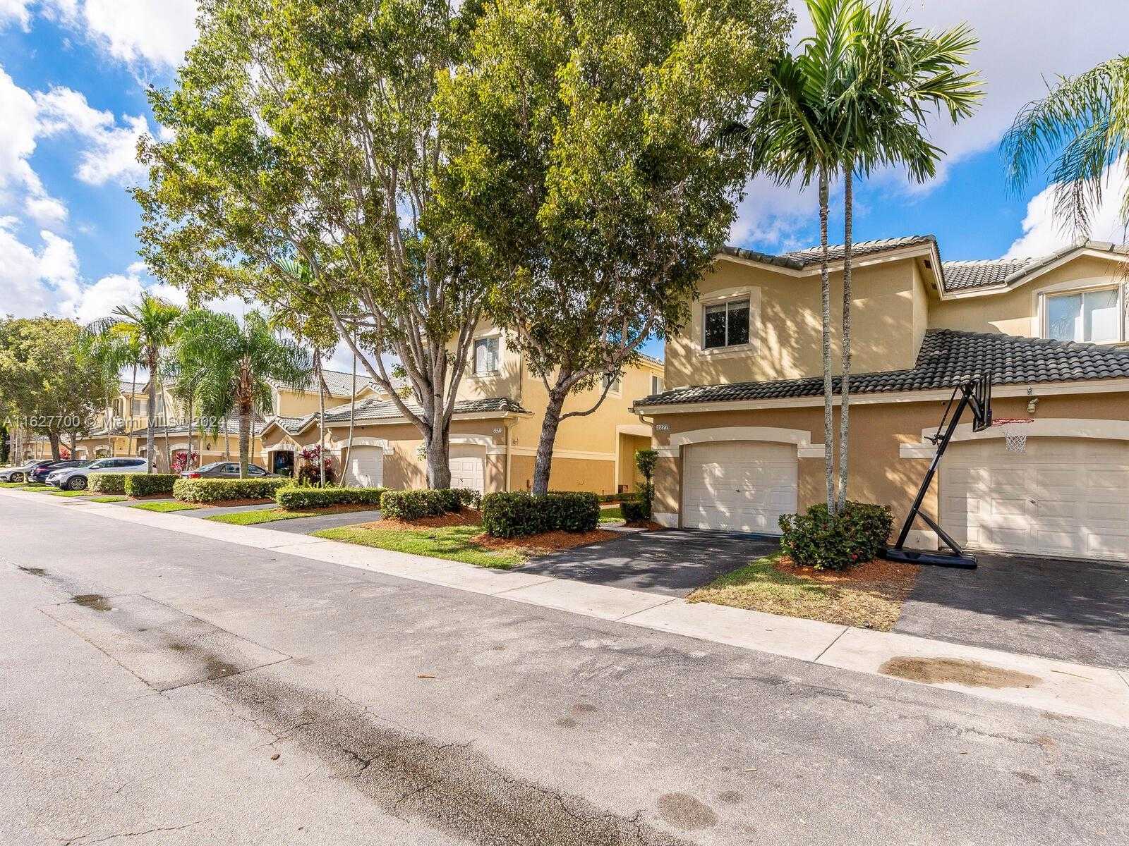 photo 3: 2277 Pasadena Way Unit 2277, Weston FL 33327