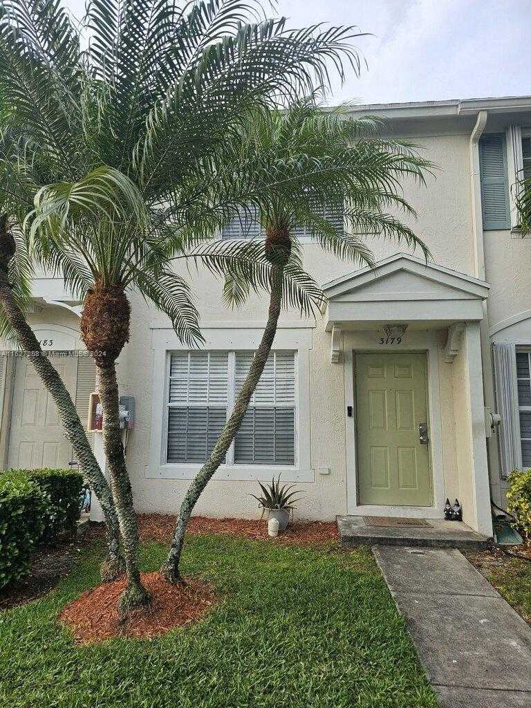 photo 1: 3179 SW 50th St, Fort Lauderdale FL 33312