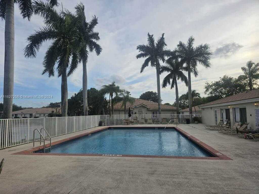 photo 3: 3179 SW 50th St, Fort Lauderdale FL 33312